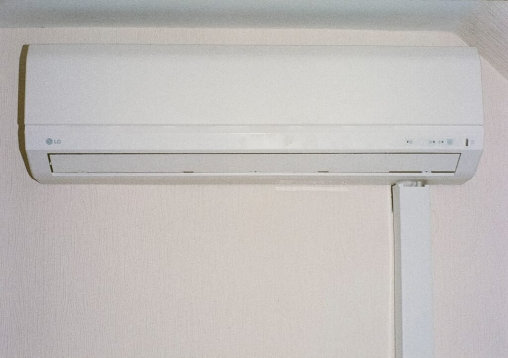 what is a ductless mini split system