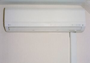 what is a ductless mini split system